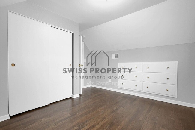 Foto del edificio - 2229 Middlehurst Dr