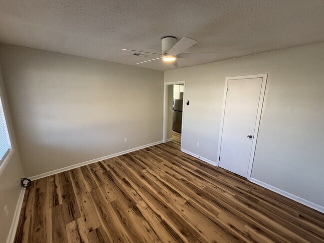 Building Photo - Available FOR RENT in Midland City, AL