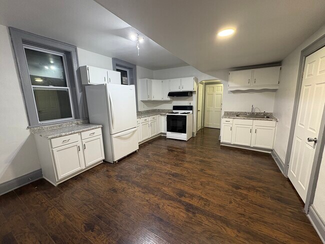 Foto del edificio - 1941-1939 S Winona Ln