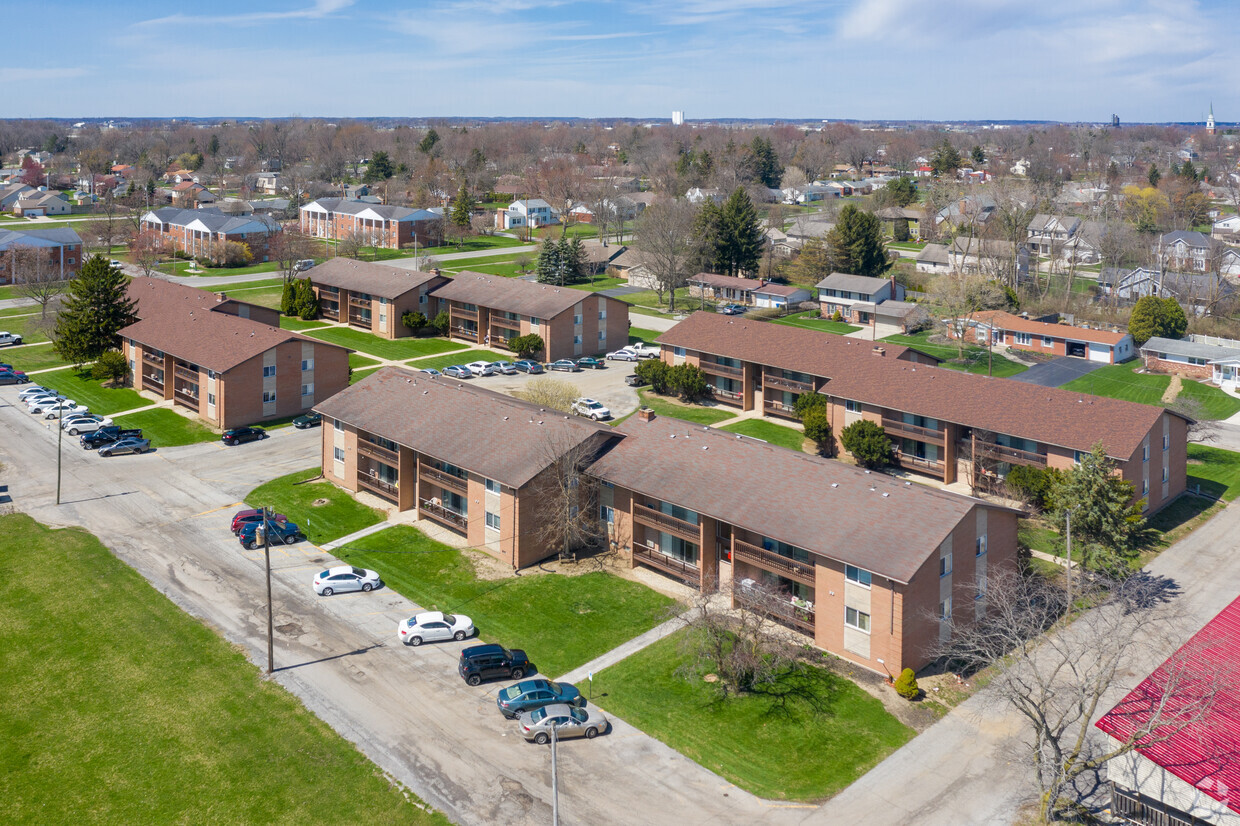 Foto del edificio - Findlay Garden Apartments