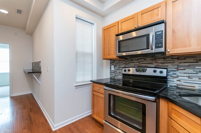Building Photo - 3 br, 2 bath Duplex - 1712 MONUMENT ST Uni...