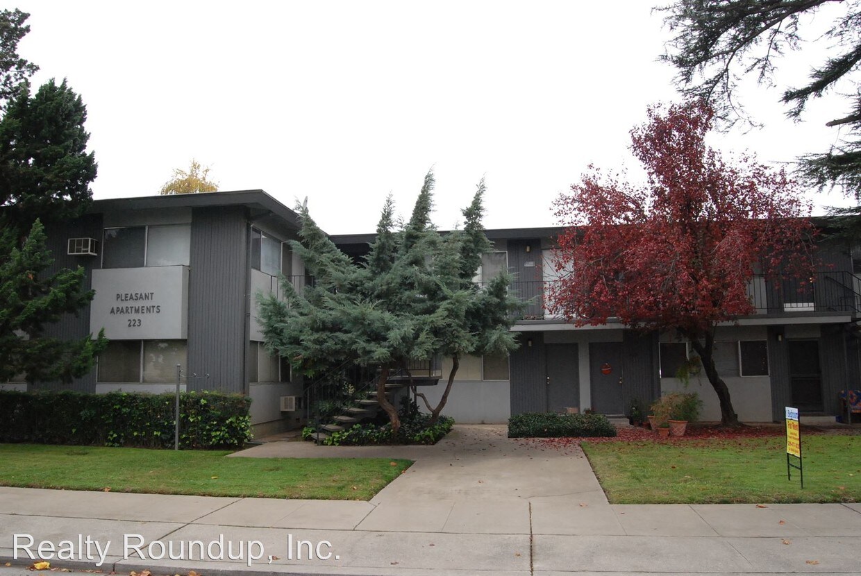 223 S Pleasant Ave Unit 10, Lodi, CA 95240 Condo for Rent in Lodi