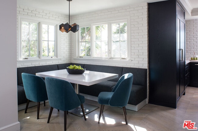 Building Photo - 14939 La Cumbre Dr