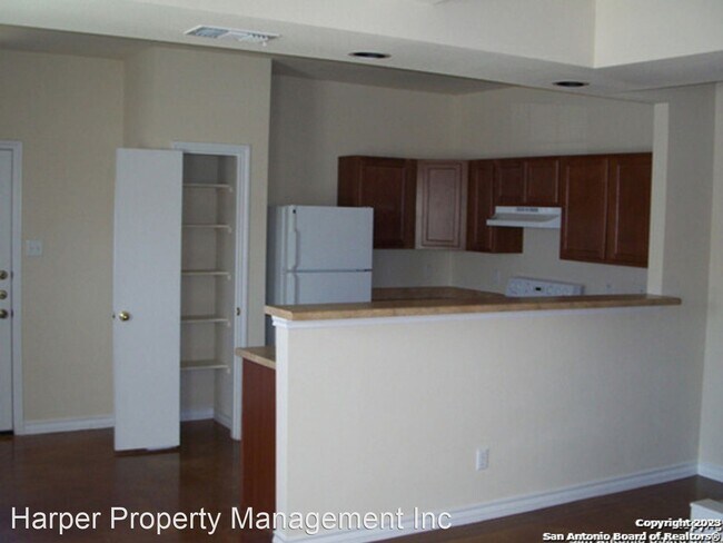 Building Photo - 3 br, 2.5 bath House - 5002 Summit Wood #1 #1