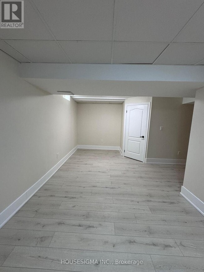 Building Photo - 35 Asterwind Crescent