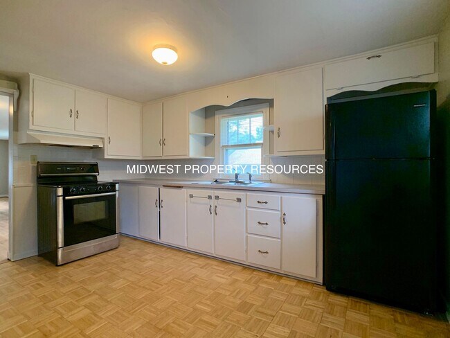 Foto del edificio - Adorable Bungalow in Downtown Lees Summit!