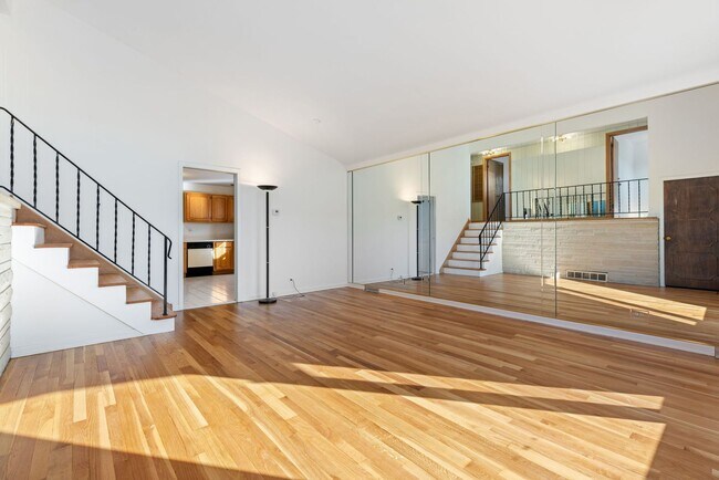 Foto del edificio - 31 52nd Ave