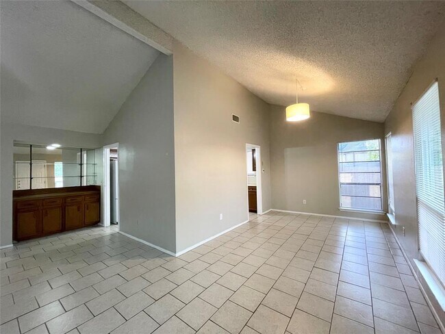Building Photo - 3508 Monument Dr
