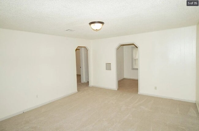 Building Photo - 1839 S Mosley Ave