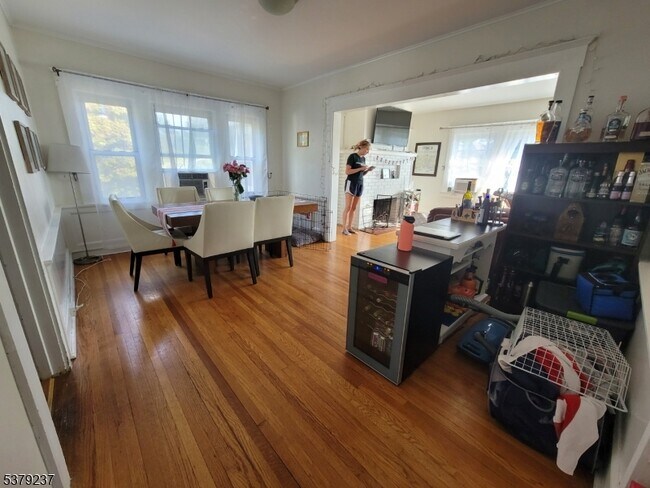 Foto del edificio - 66 Watchung Ave