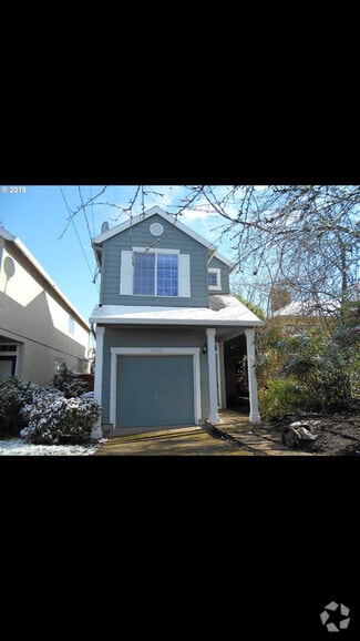 Building Photo - 4322 NE 76th Ave