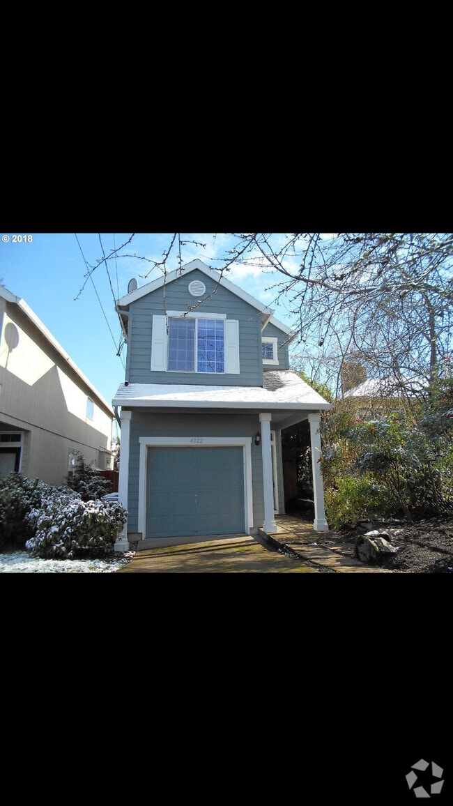 Building Photo - 4322 NE 76th Ave