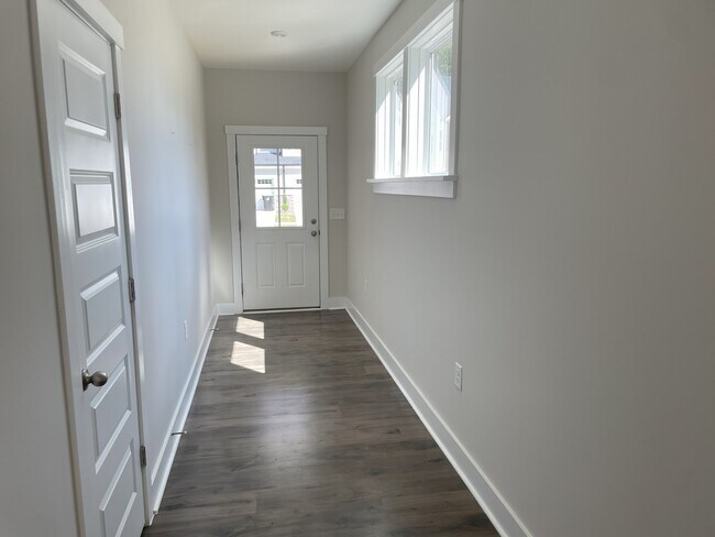 Foto del edificio - 442 Clark Creek Ln