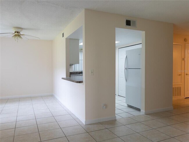 Building Photo - 9900 Sweepstakes Ln