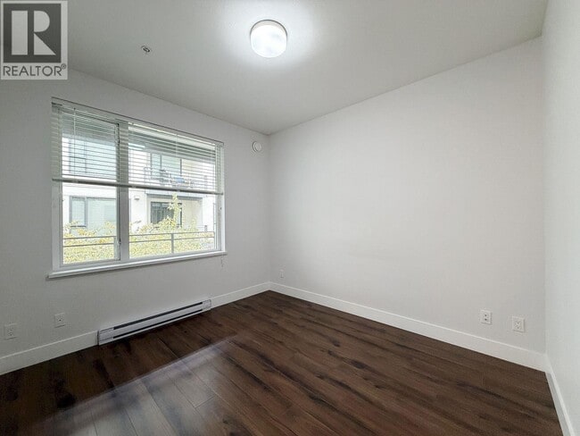 Building Photo - 5355 Lane St