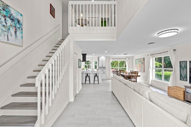 Building Photo - 1497 S Club Dr