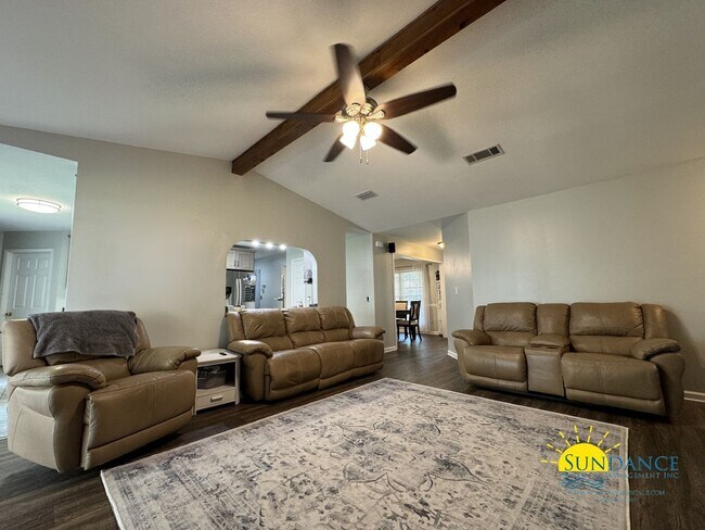Foto del edificio - 109 Long Pointe Dr
