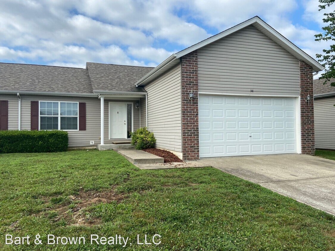 Primary Photo - 3 br, 2 bath House - 541 Van Buren Rd.