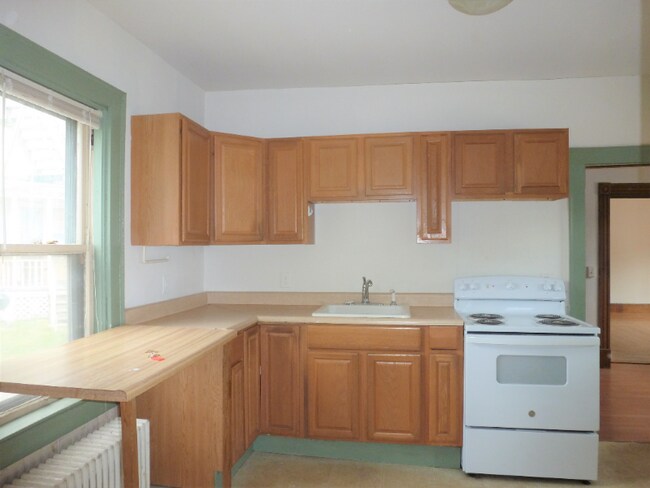 Building Photo - 111 N Winooski Ave