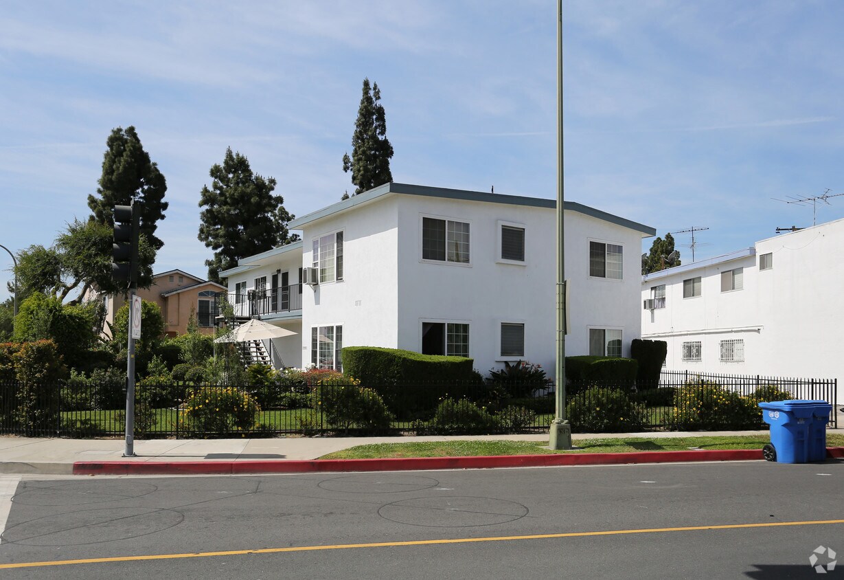 Building Photo - 10901 Jefferson Blvd