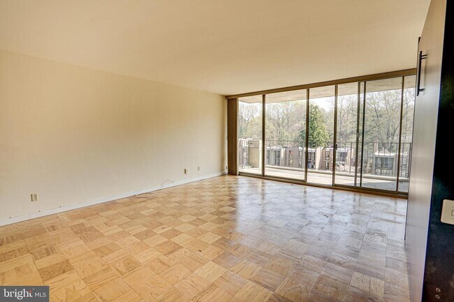 Foto del edificio - 11400 Washington Plaza W