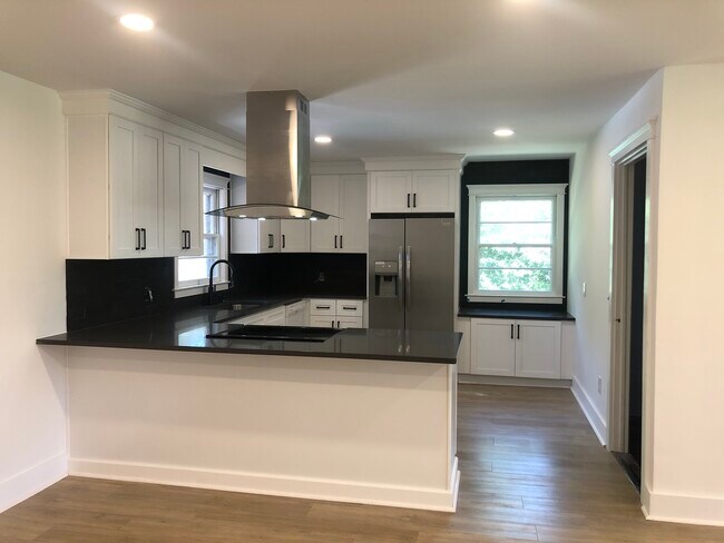 Building Photo - Englewood