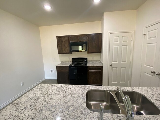 Foto del edificio - 2306 Alterman Dr