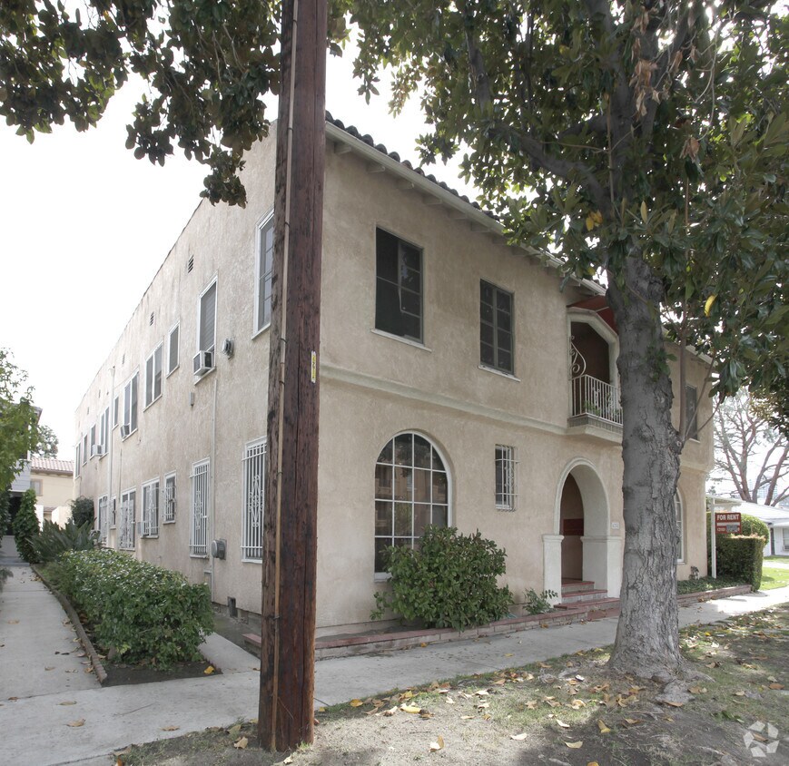 Foto del edificio - 4258 Cahuenga Blvd
