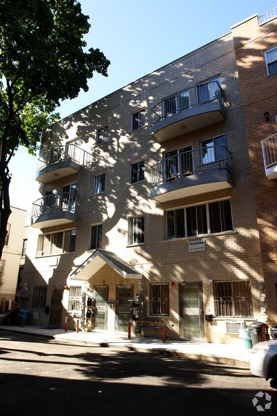 Building Photo - 4178-4180 Summit Ct