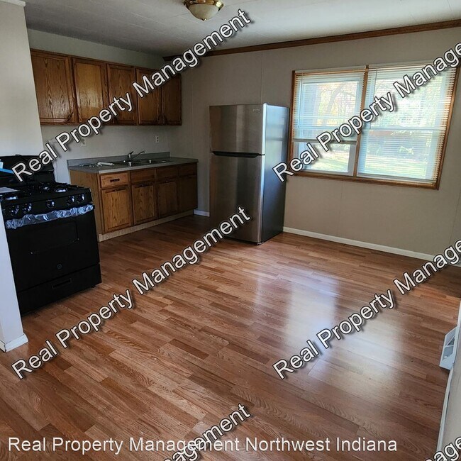 Building Photo - 3 br, 1 bath House - 3516 Indiana St