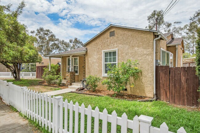Foto del edificio - 4740 W Mountain View Dr