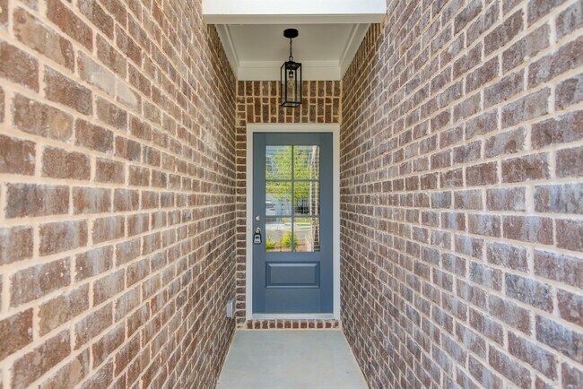 Foto del edificio - 5111 Hillington Wy