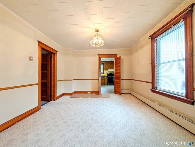 Building Photo - 226 Brightwood Ave