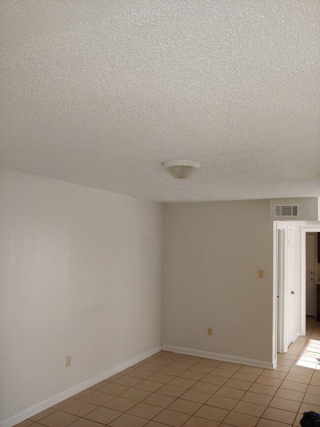 Foto del edificio - 118 Oak Ridge Ave
