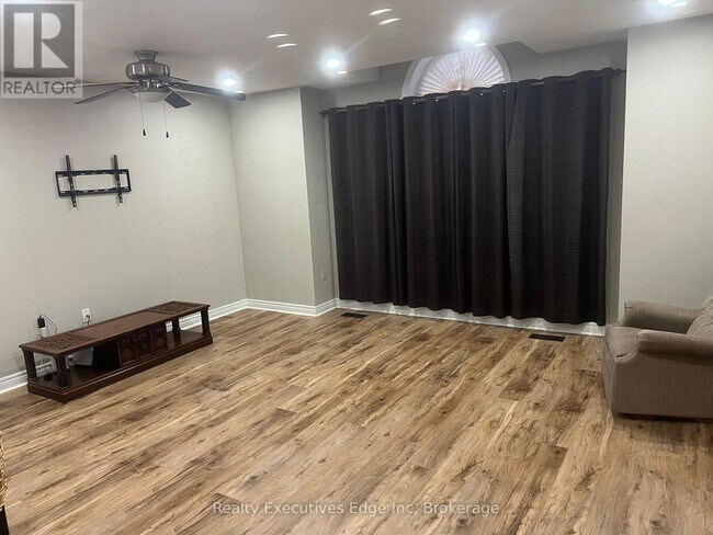 Photo du bâtiment - 197 Farley Dr