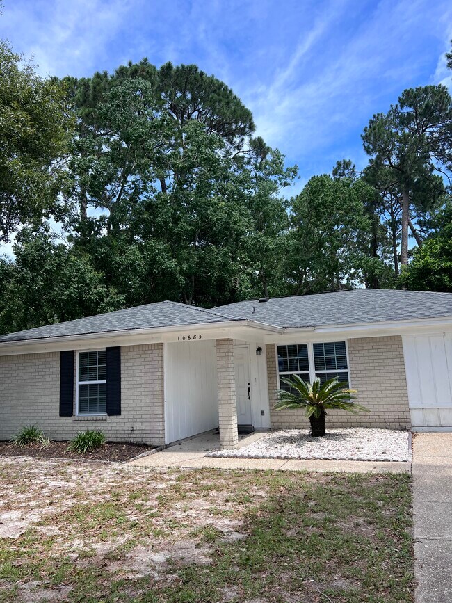 Building Photo - 10685 Silver Creek Dr