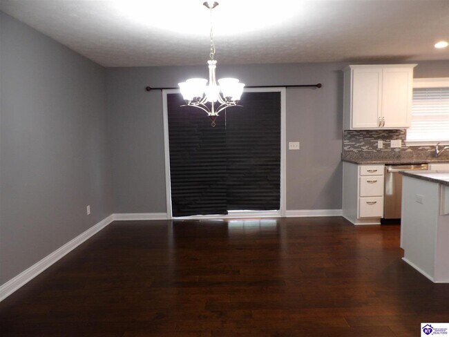 Foto del edificio - 96 Boone Trce