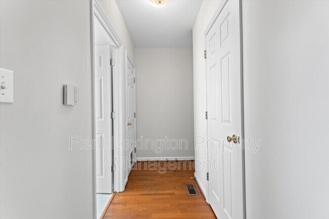 Building Photo - 4608 Forest Lake Cir