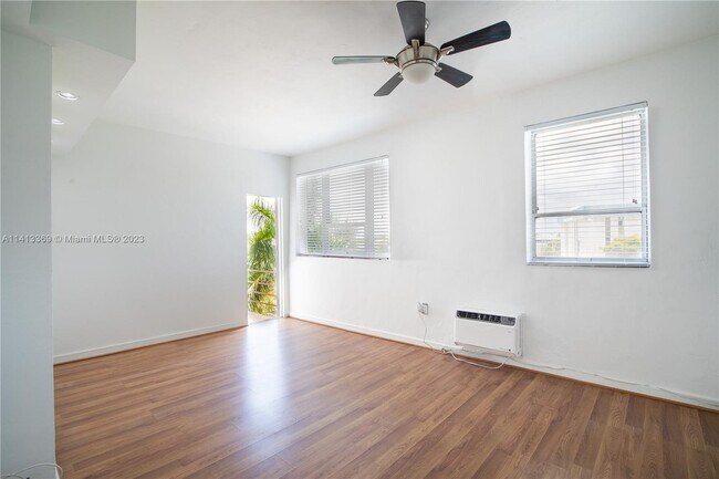 Foto del edificio - 255 W 24th St