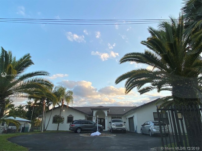 Building Photo - 13980 SW 34th St
