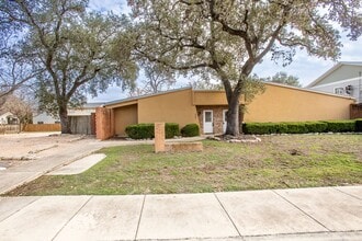 Building Photo - 525 W Hutchison St