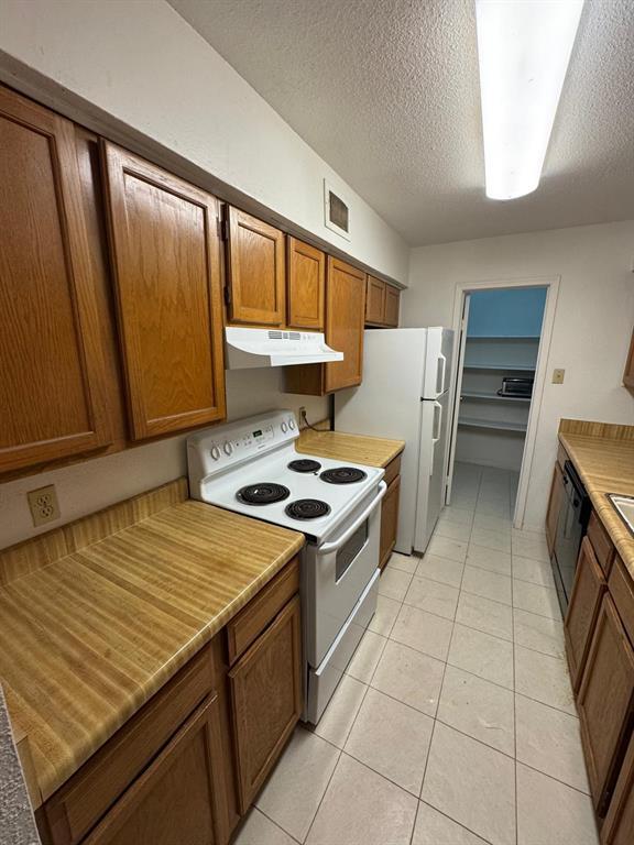 Foto del edificio - 6500 Sands Point Dr