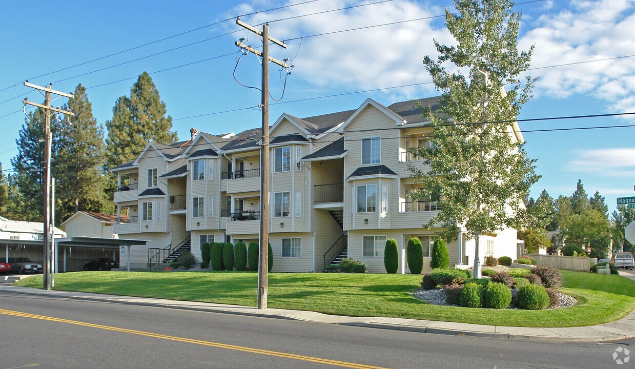 Primary Photo - 8618 N Mayfair St