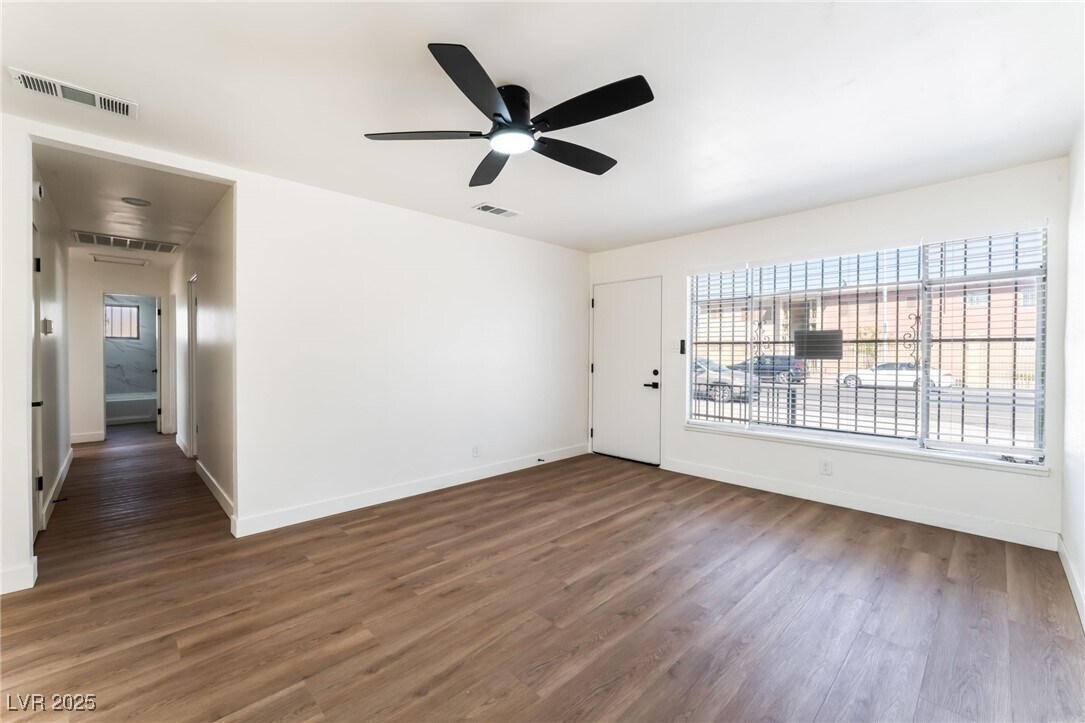 Primary Photo - 1648 J St