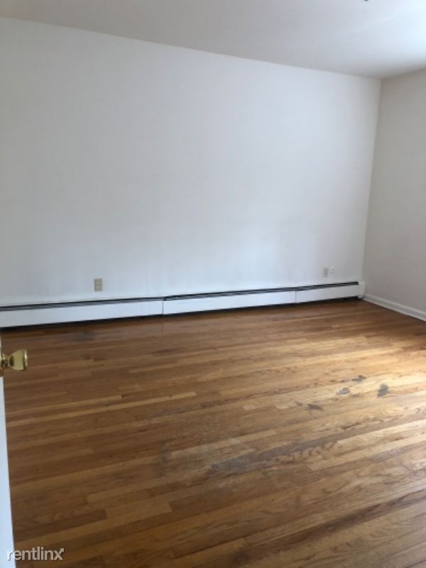 Building Photo - 2 br, 1 bath Apartment - 2200 Woodbridge Ave