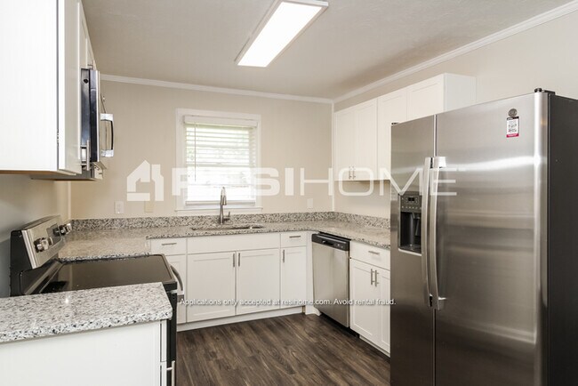 Foto del edificio - 2931 Birchwood Way SW