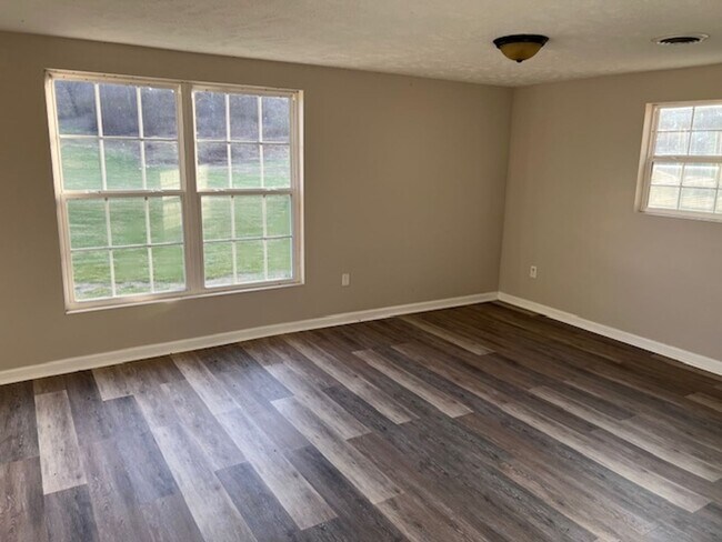 Foto del edificio - Large Single Family Home