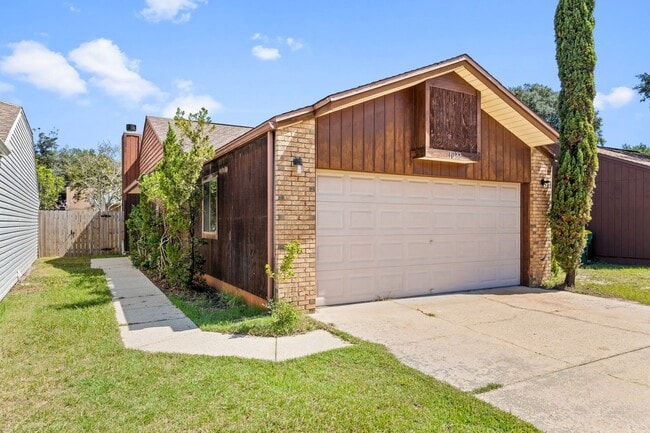 Building Photo - Charming 3 Bedroom in Niceville!