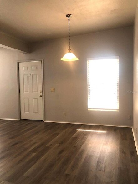 Foto del edificio - 905 Cherokee Cir