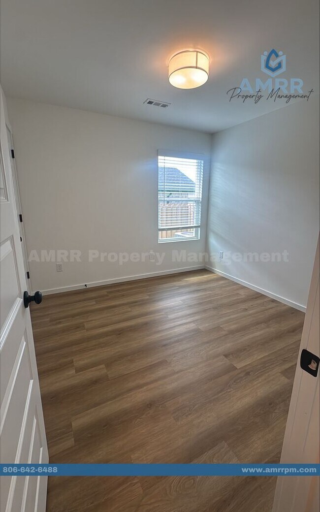 Foto del edificio - 1833 Porter St